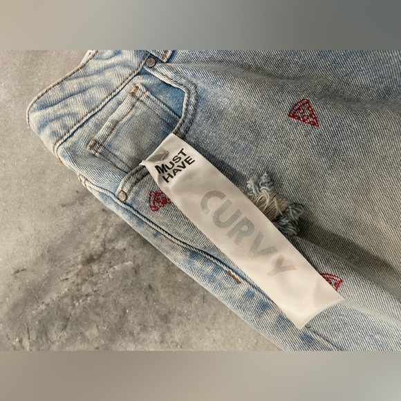 NWT Tinseltown Size 5 Pizza Embroidered Distressed Curvy Hi Rise Skinny Jeans - Picture 11 of 15